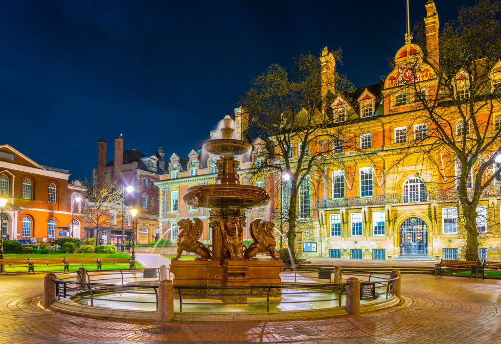 Night view of town hall in Leicester - St George's Tower